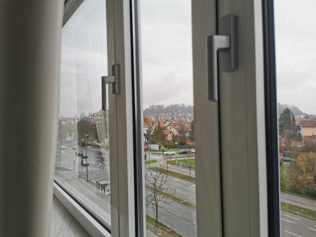 Trnovo Apartment With Free Parking Ljubljana Bagian luar foto